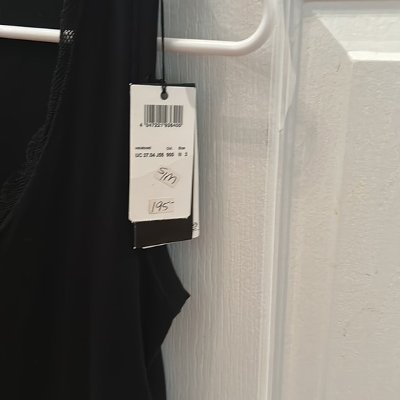 Black cotton lace trim vest with jersey stretch - Picture 3 of 3